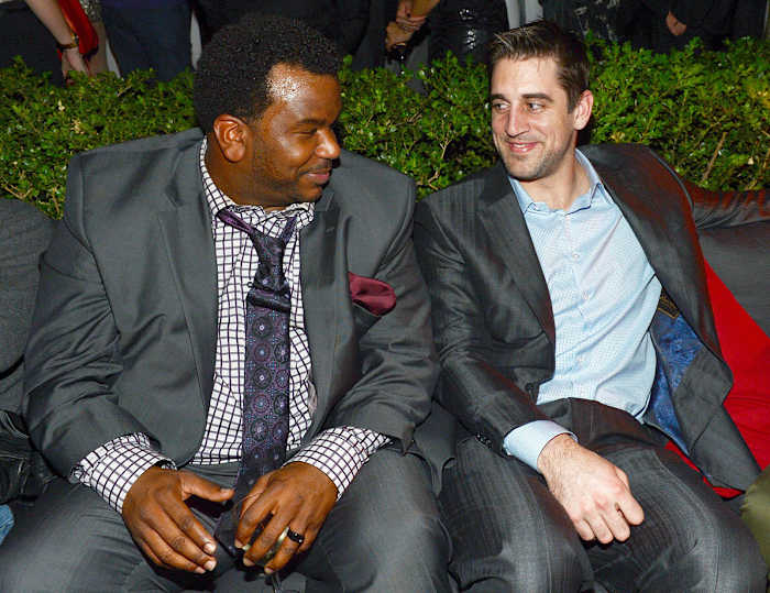 2013-aaron-rodgers-criag-robinson-160153022.jpg
